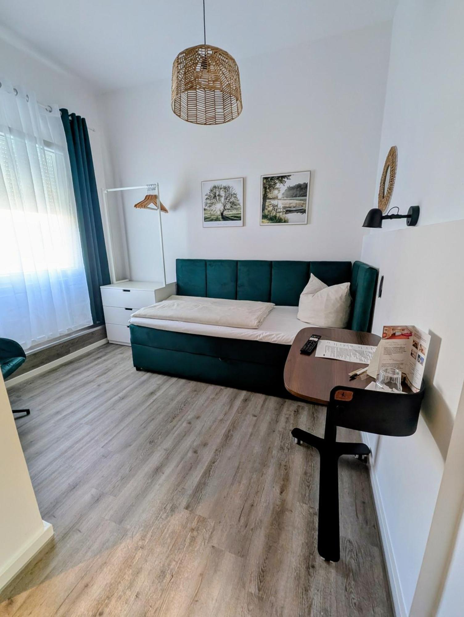 Schaefers Hotel, Self-Check-In, Cafe Und Baecker Am Hotel เวคตา ภายนอก รูปภาพ