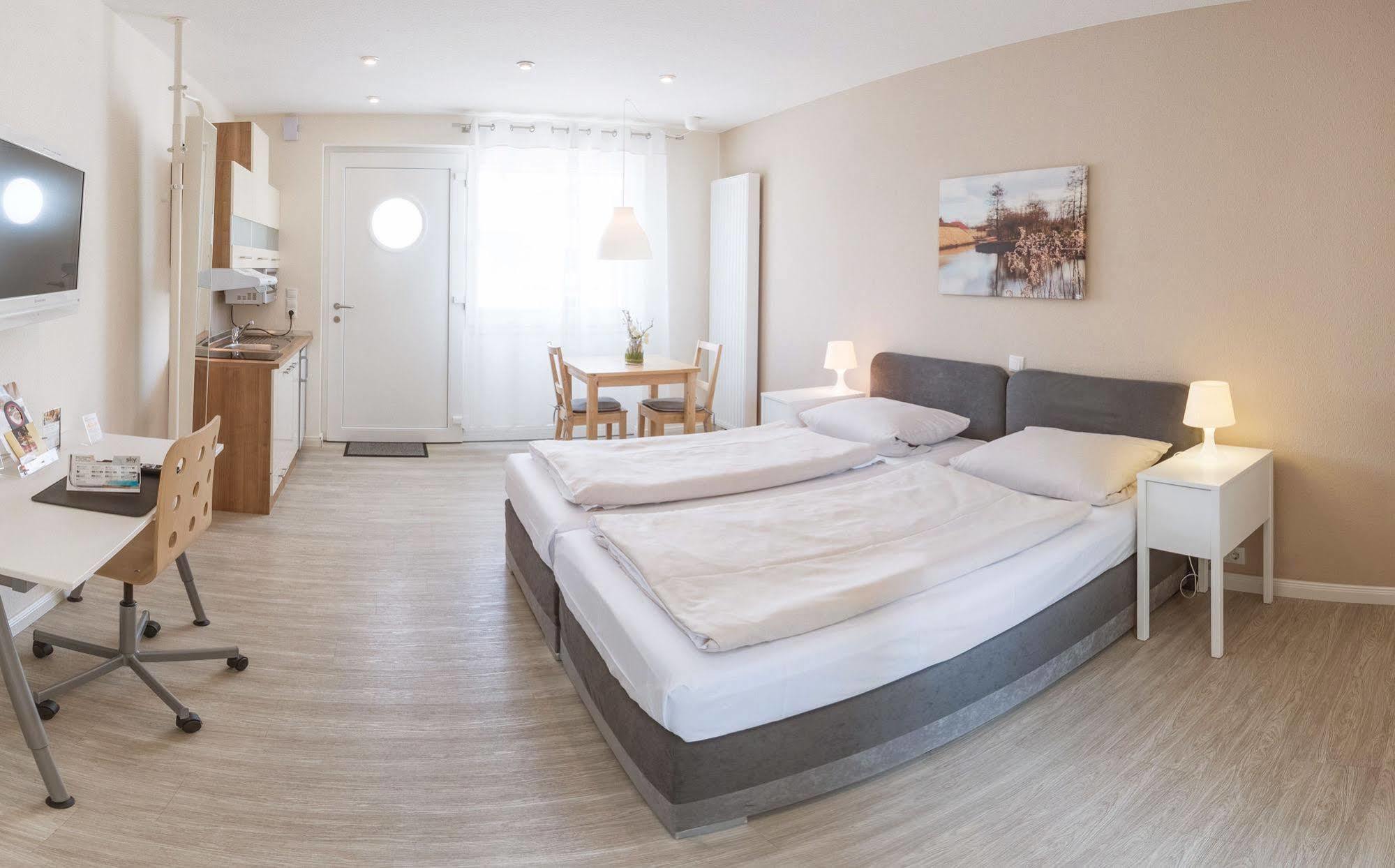 Schaefers Hotel, Self-Check-In, Cafe Und Baecker Am Hotel เวคตา ภายนอก รูปภาพ